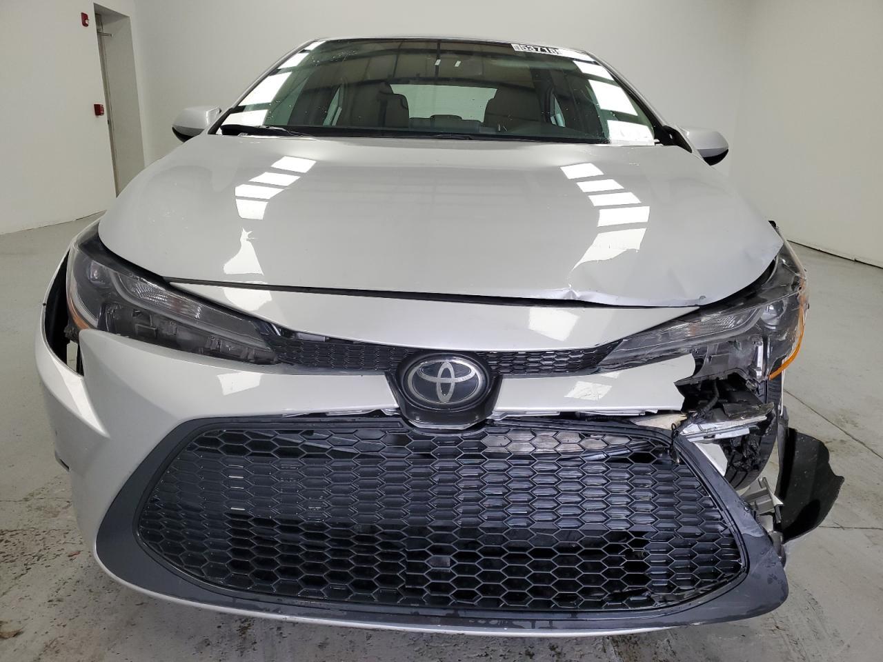 2022 TOYOTA COROLLA LE - Фото 5