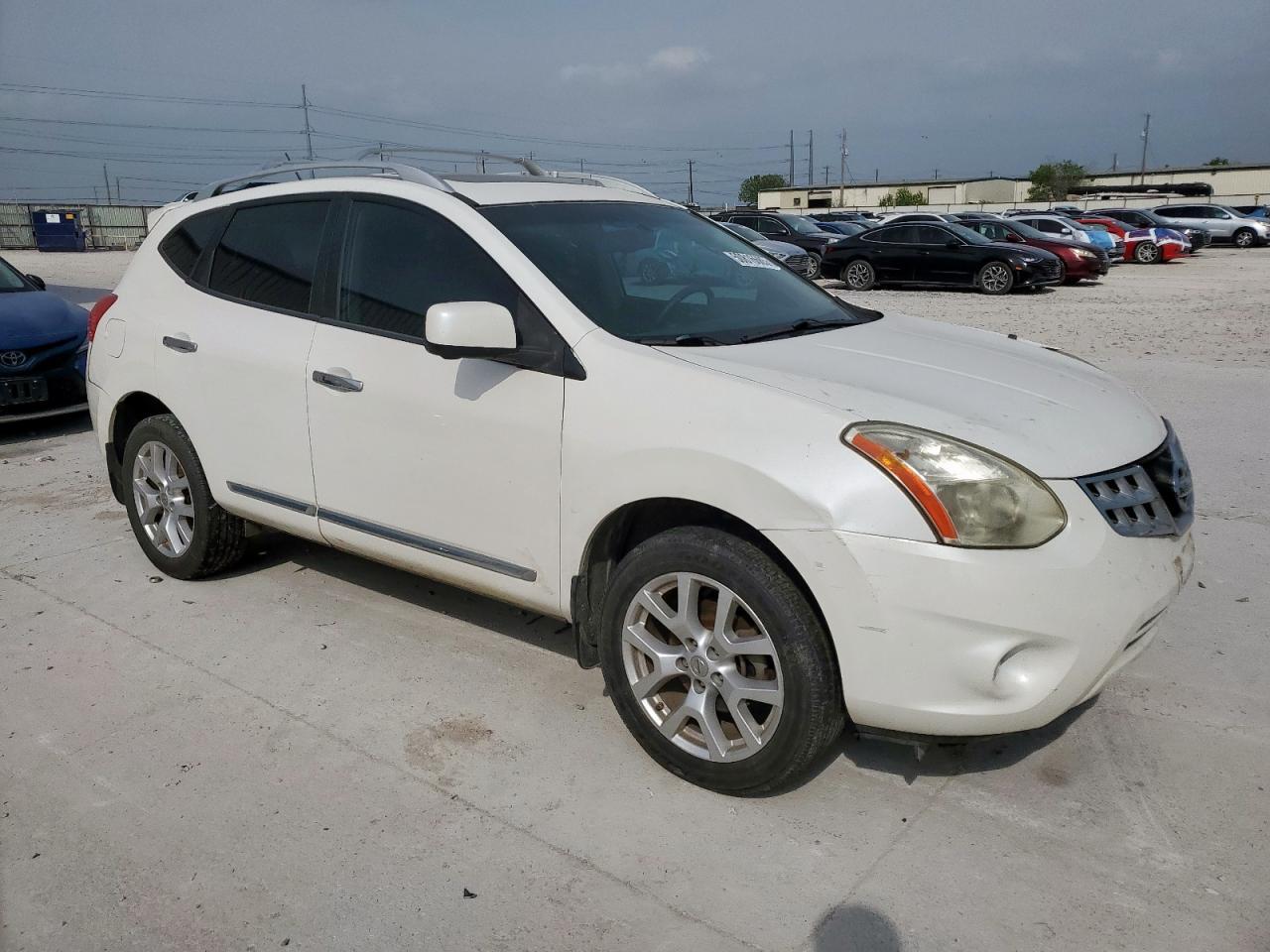 2013 NISSAN ROGUE S - Image 4
