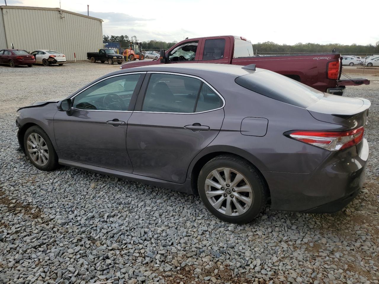 2019 TOYOTA CAMRY L - Фото 2
