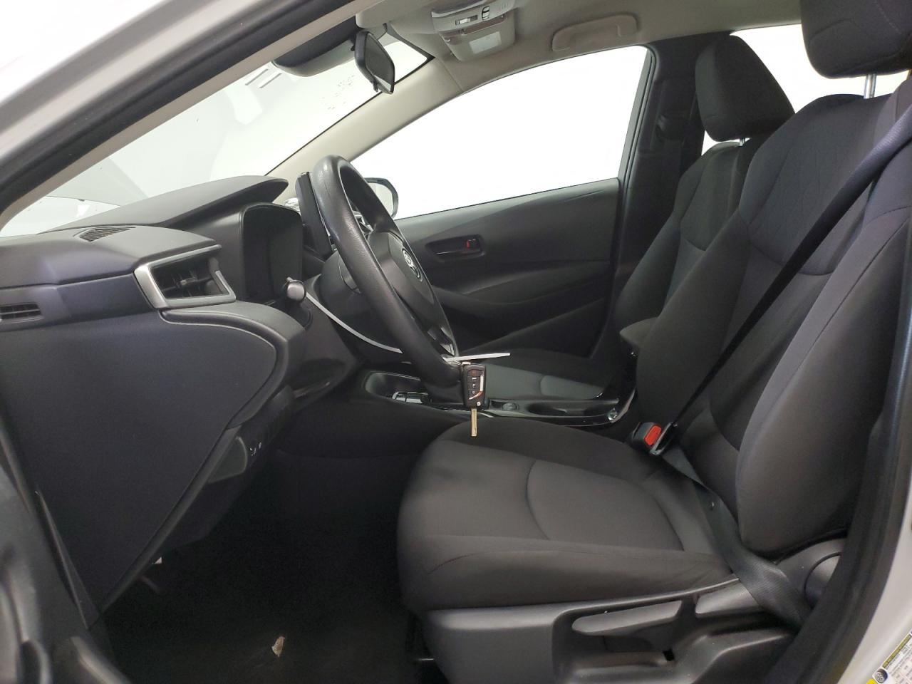 2022 TOYOTA COROLLA LE - Фото 7