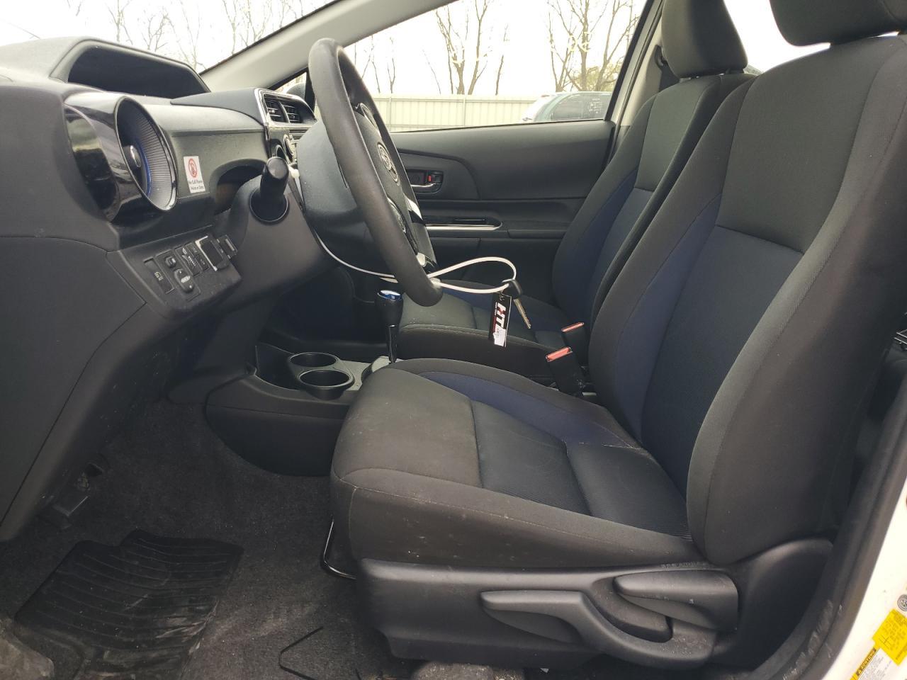2018 TOYOTA PRIUS C - Image 7