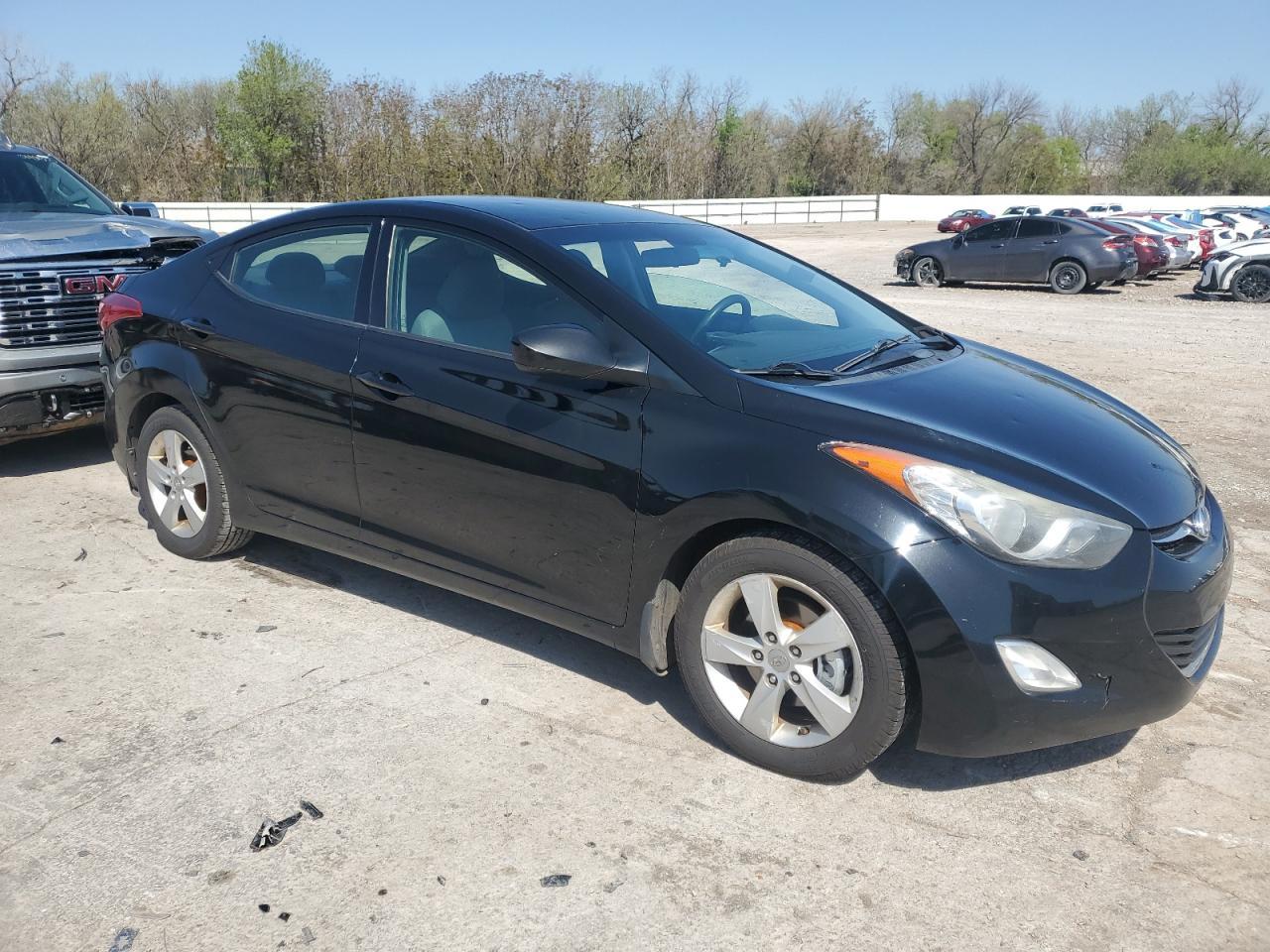 2013 HYUNDAI ELANTRA GL - Image 4