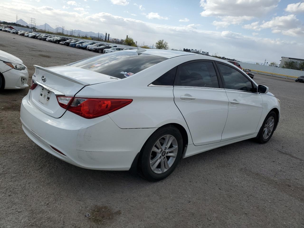 2013 HYUNDAI SONATA GLS - Фото 3