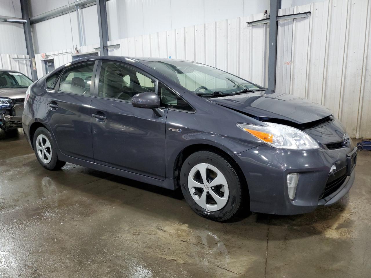 2013 TOYOTA PRIUS - Фото 4
