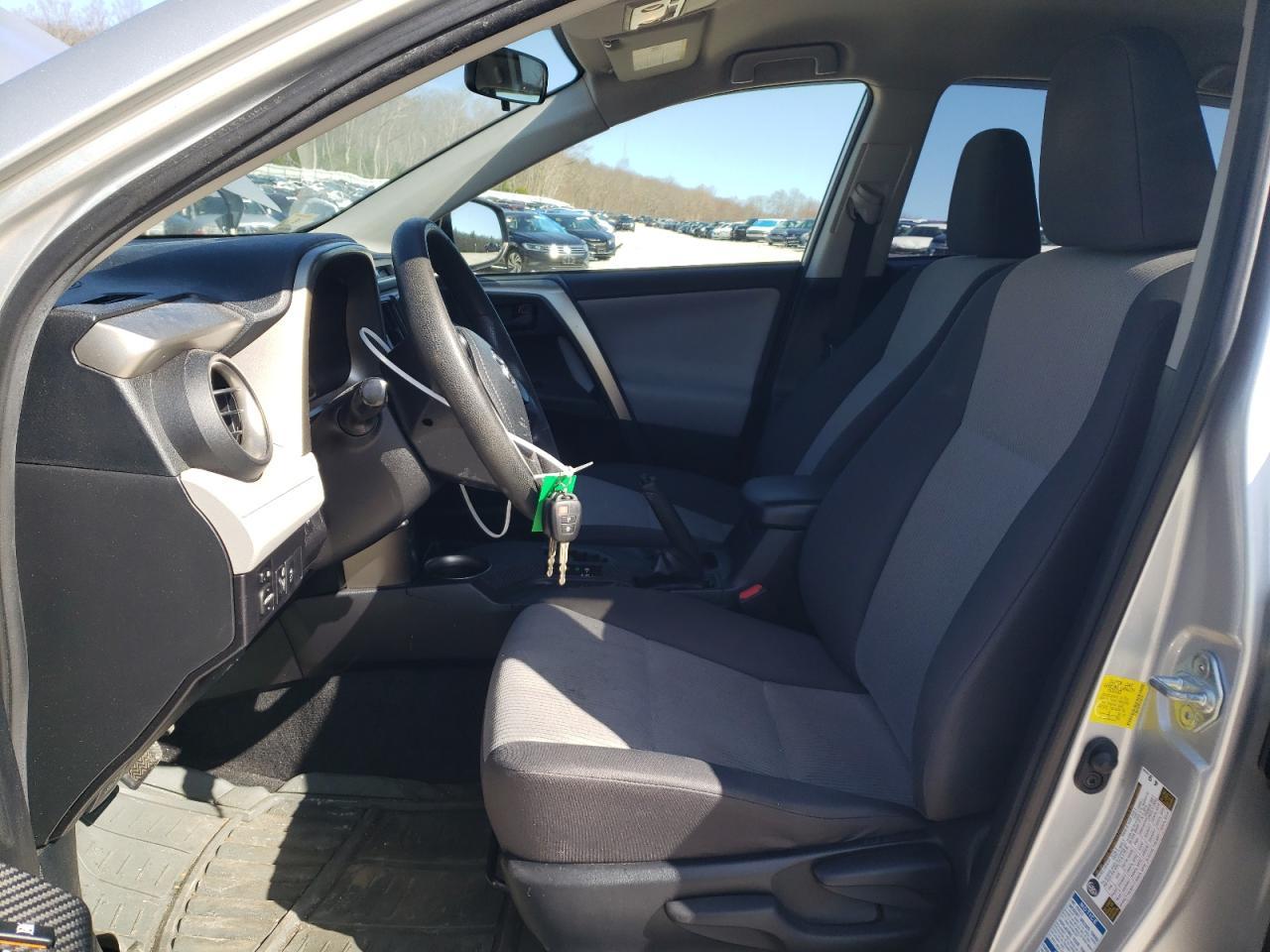 2015 TOYOTA RAV4 LE - Фото 7