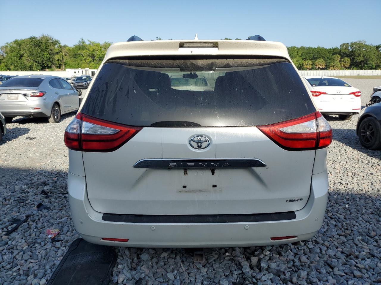 2015 TOYOTA SIENNA XLE - Фото 6