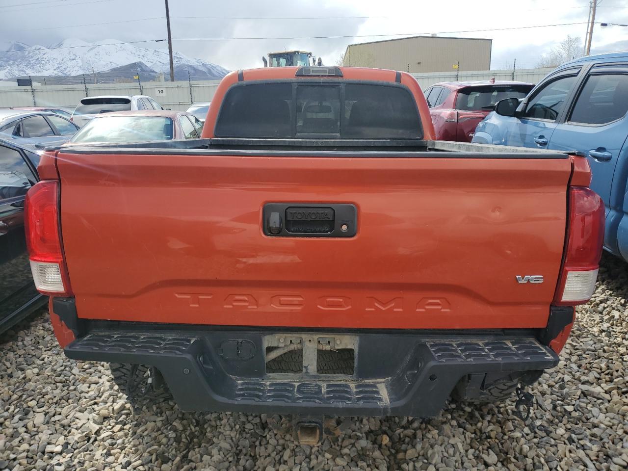 2016 TOYOTA TACOMA DOU - Фото 6