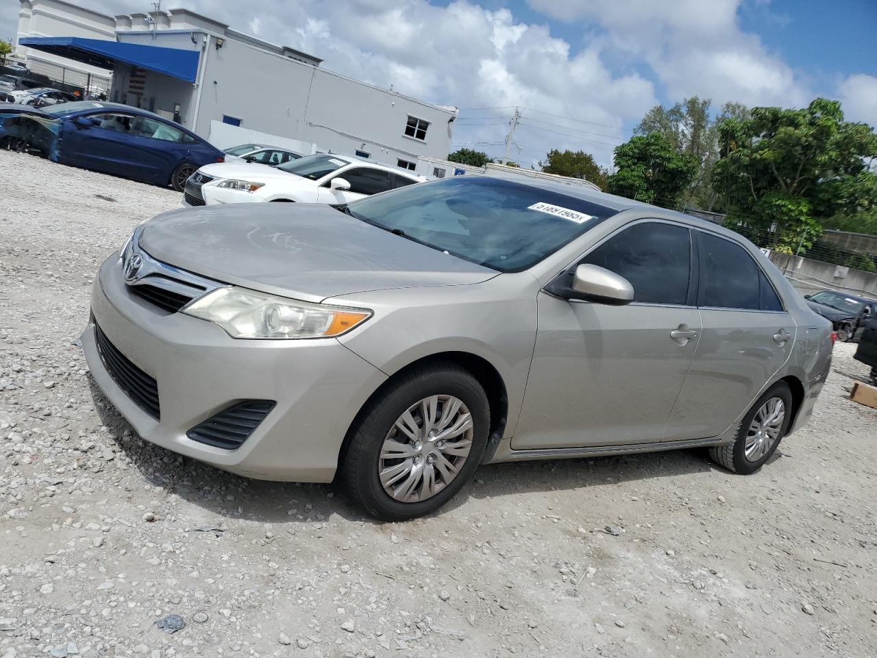 2013 TOYOTA CAMRY L