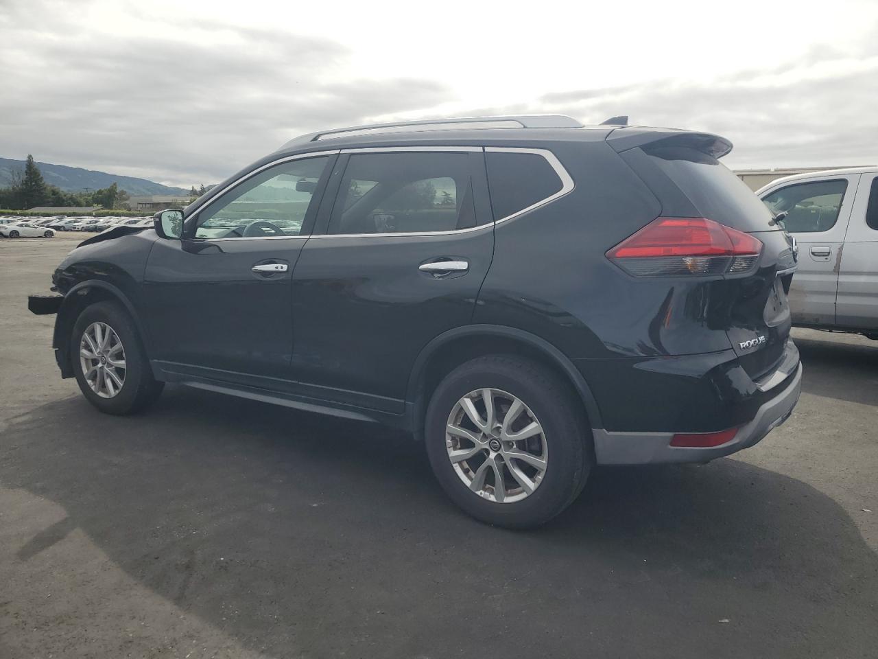 2017 NISSAN ROGUE S - Фото 2