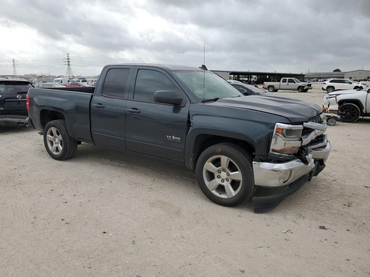 2017 CHEVROLET SILVERADO - Фото 4