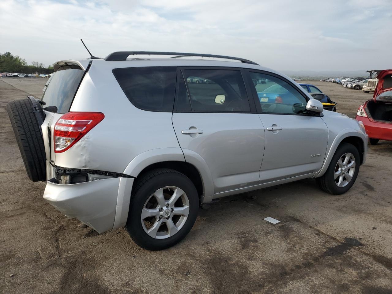 2011 TOYOTA RAV4 LIMIT - Фото 3