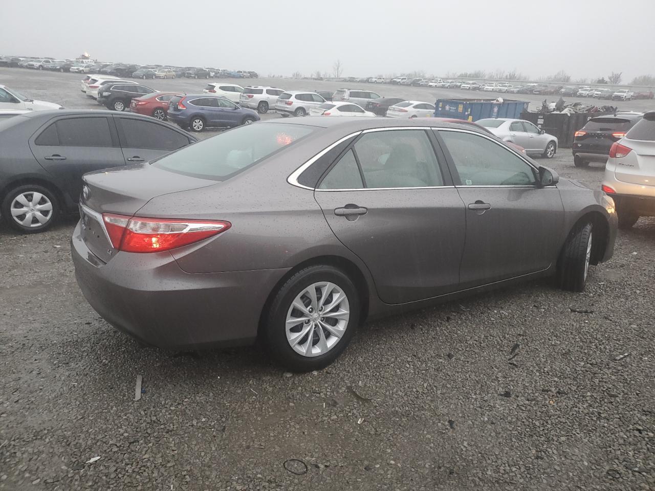 2017 TOYOTA CAMRY LE - Image 3