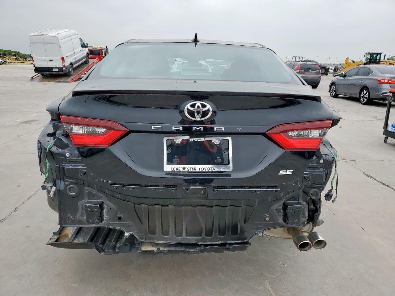 2021 TOYOTA CAMRY SE - Image 6