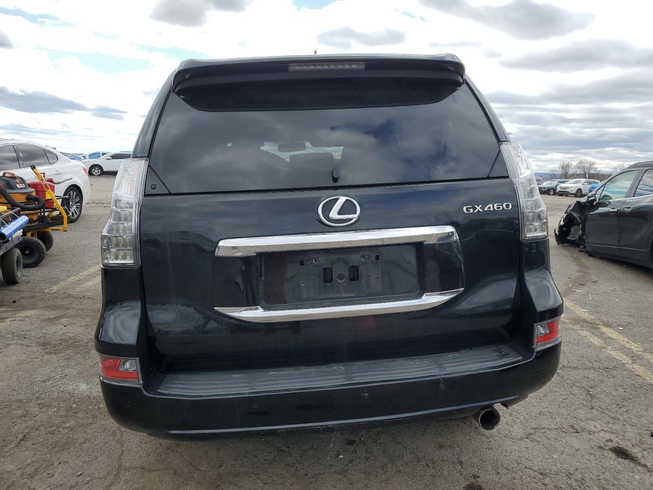 2017 LEXUS GX 460 - Image 6
