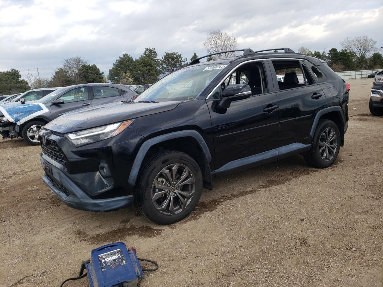 2024 TOYOTA RAV4 XLE P
