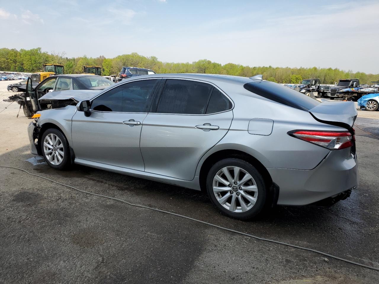 2020 TOYOTA CAMRY LE - Фото 2