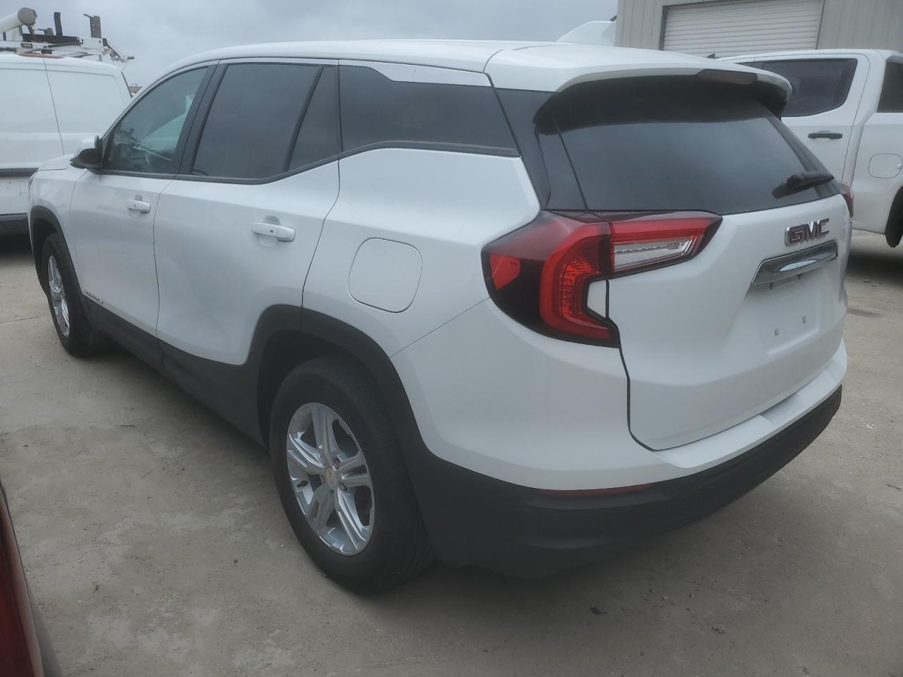 2023 GMC TERRAIN SL - Фото 2