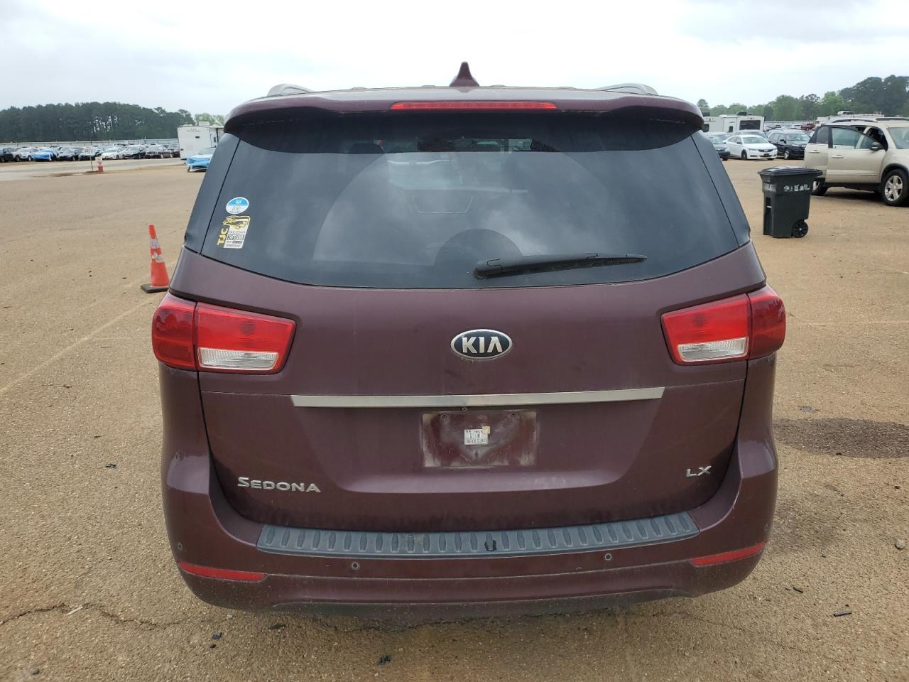 2016 KIA SEDONA LX - Фото 6