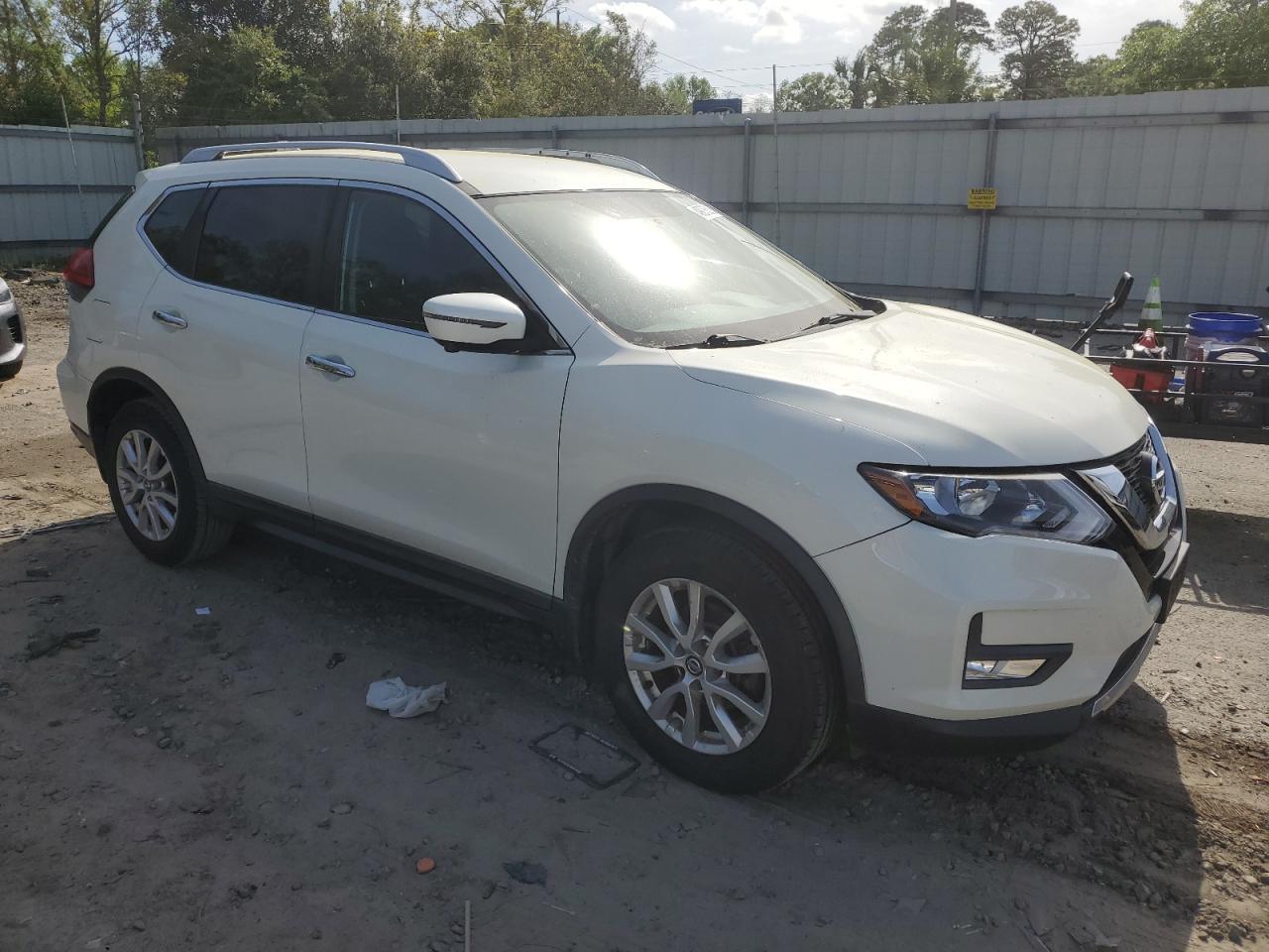 2017 NISSAN ROGUE S - Image 4