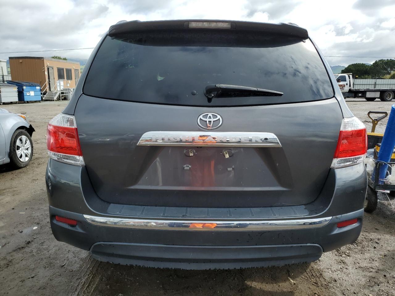2011 TOYOTA HIGHLANDER - Фото 6