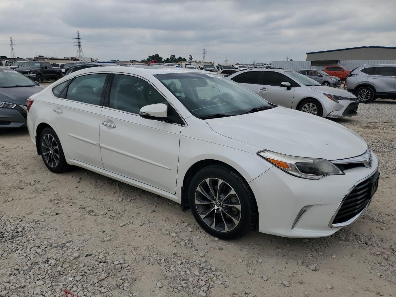 2016 TOYOTA AVALON XLE - Image 4