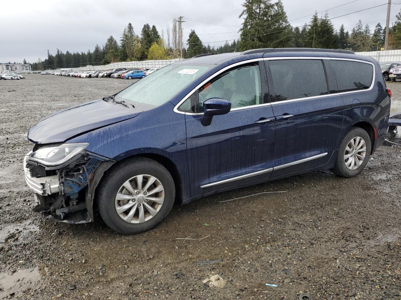 2017 CHRYSLER PACIFICA T
