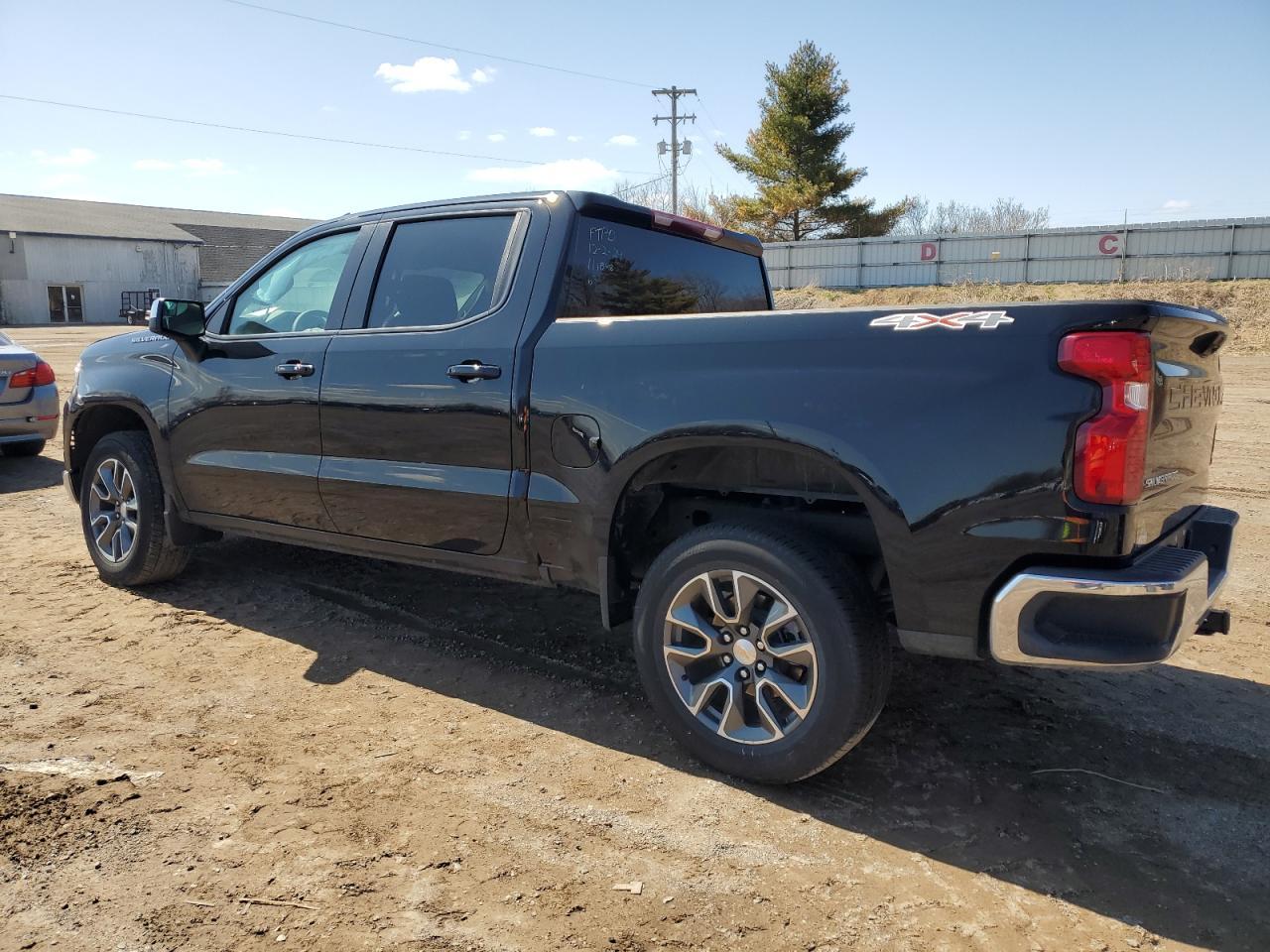 2024 CHEVROLET SILVERADO - Image 2
