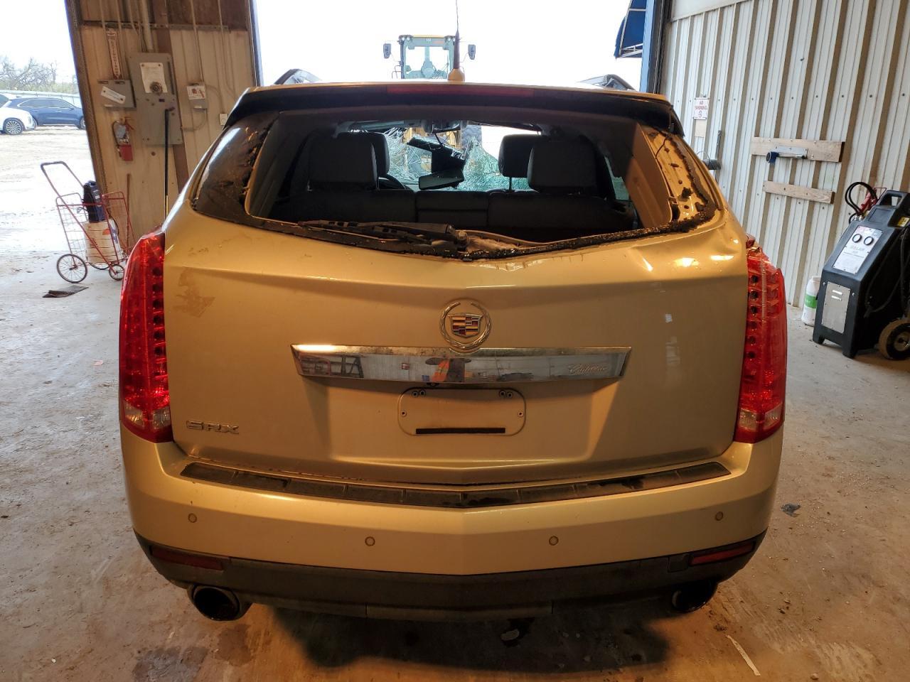 2011 CADILLAC SRX LUXURY - Image 6