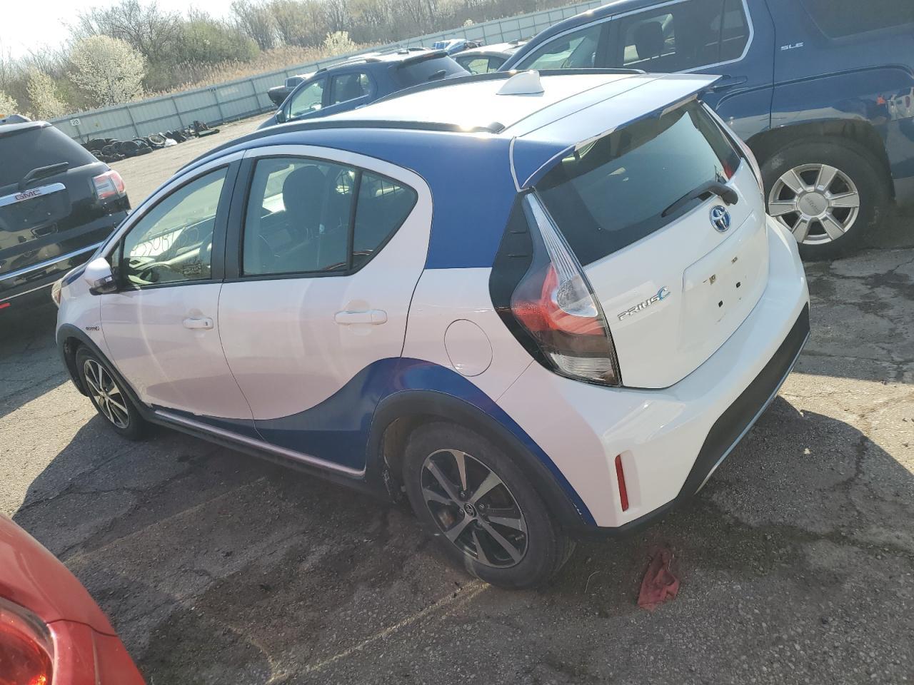2018 TOYOTA PRIUS C - Image 2