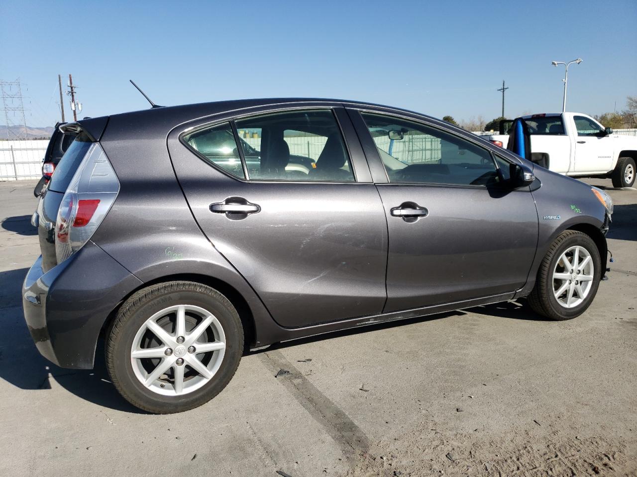 2013 TOYOTA PRIUS C - Фото 3