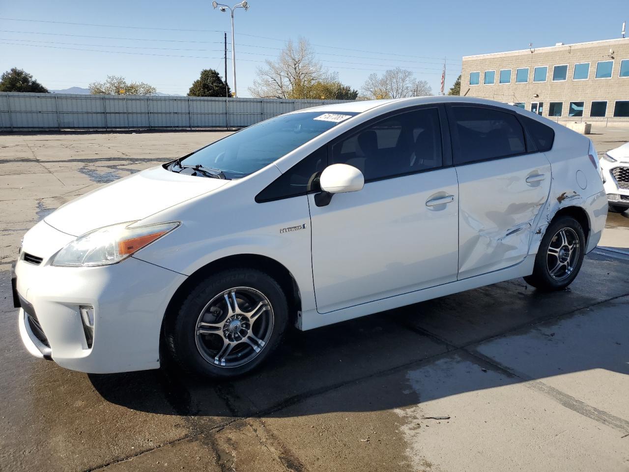 2013 TOYOTA PRIUS
