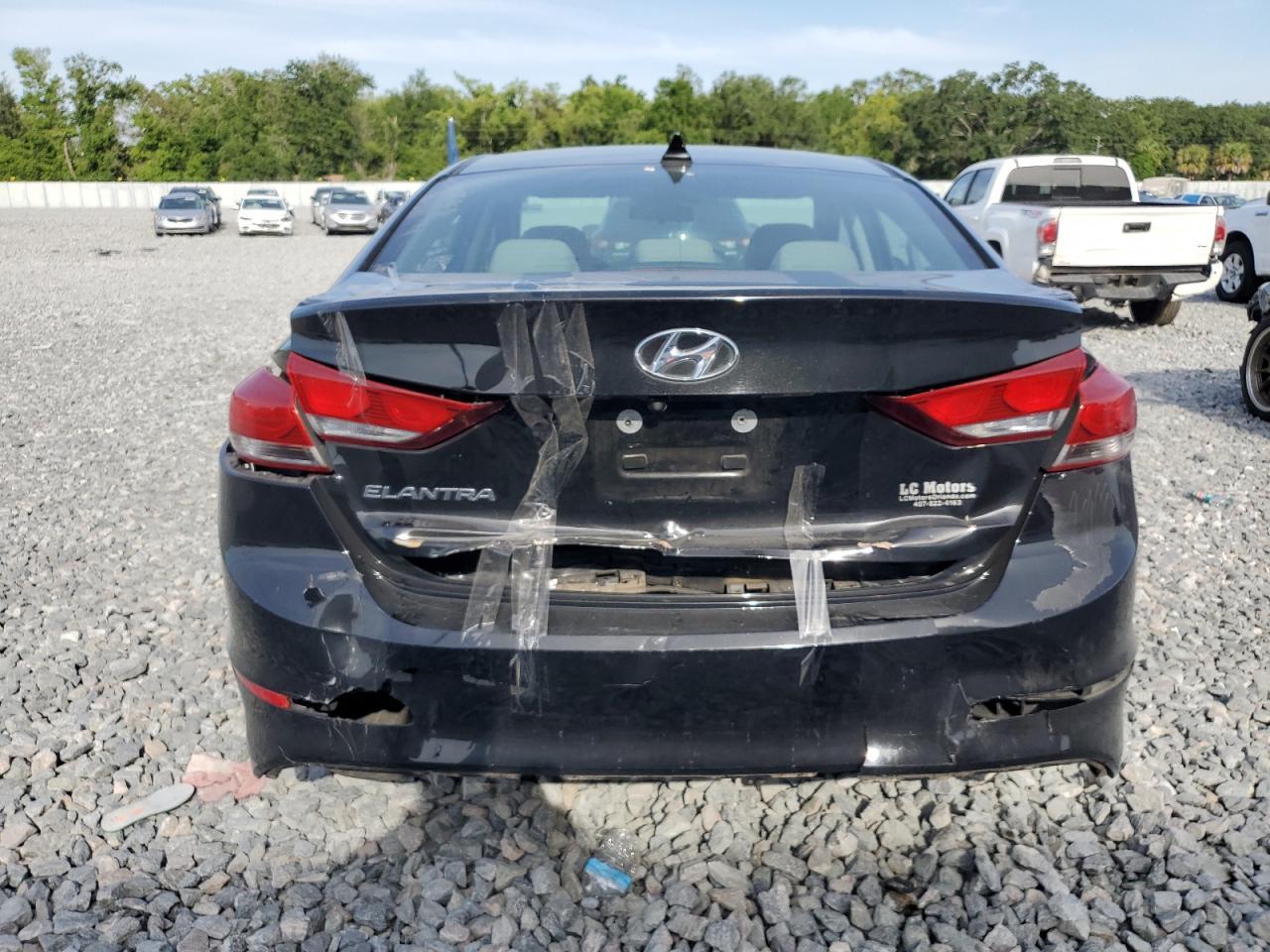 2018 HYUNDAI ELANTRA SE - Image 6
