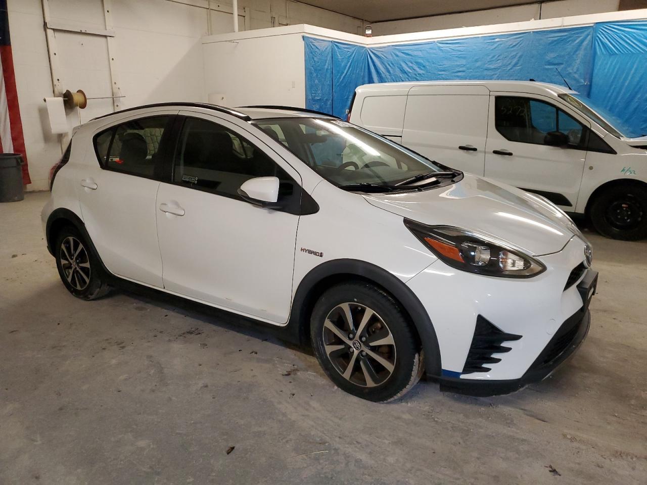 2018 TOYOTA PRIUS C - Image 4
