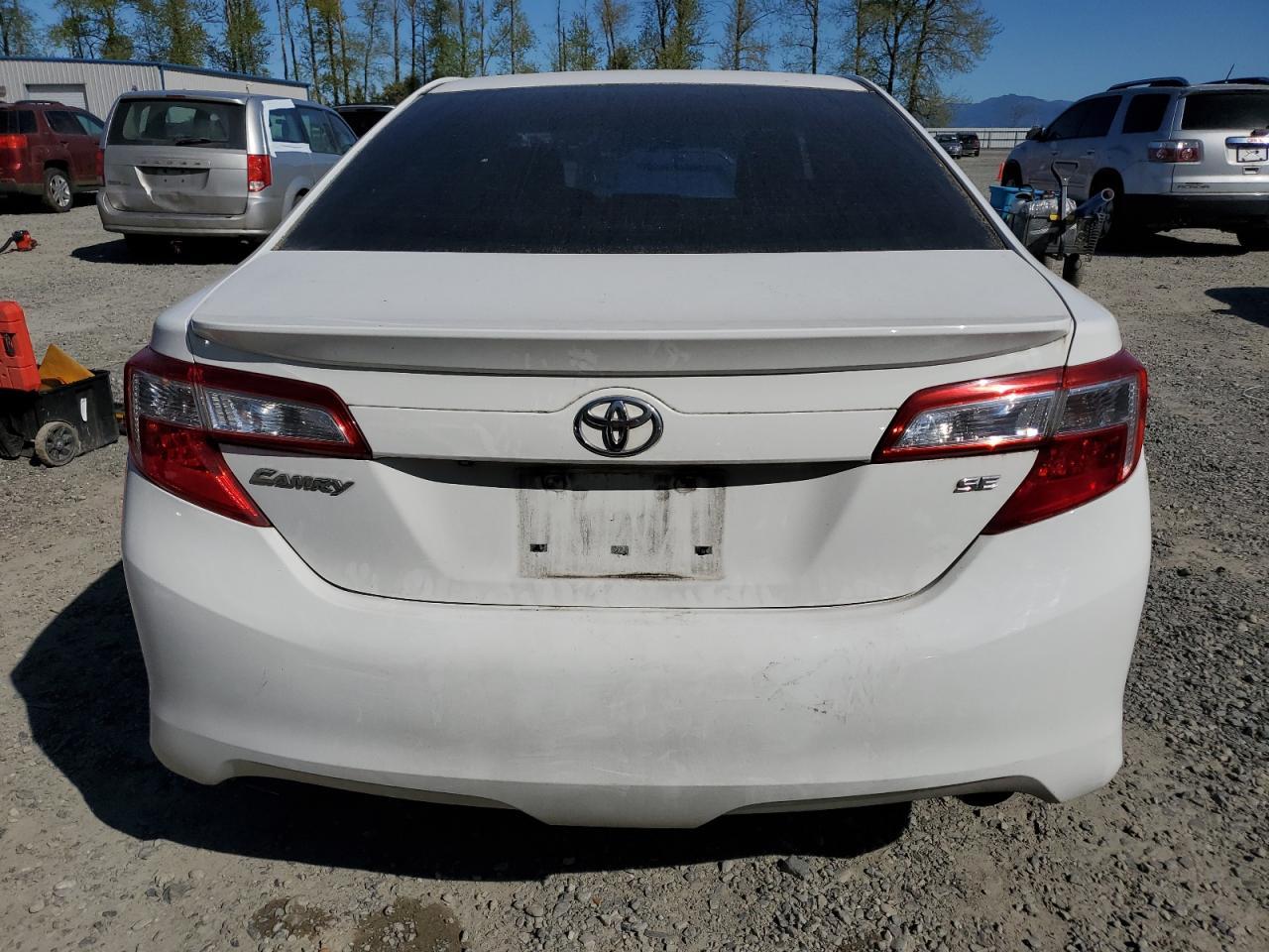 2014 TOYOTA CAMRY L - Image 6
