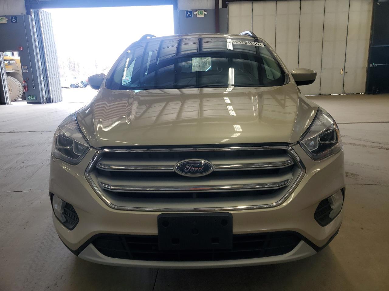 2017 FORD ESCAPE SE - Фото 5