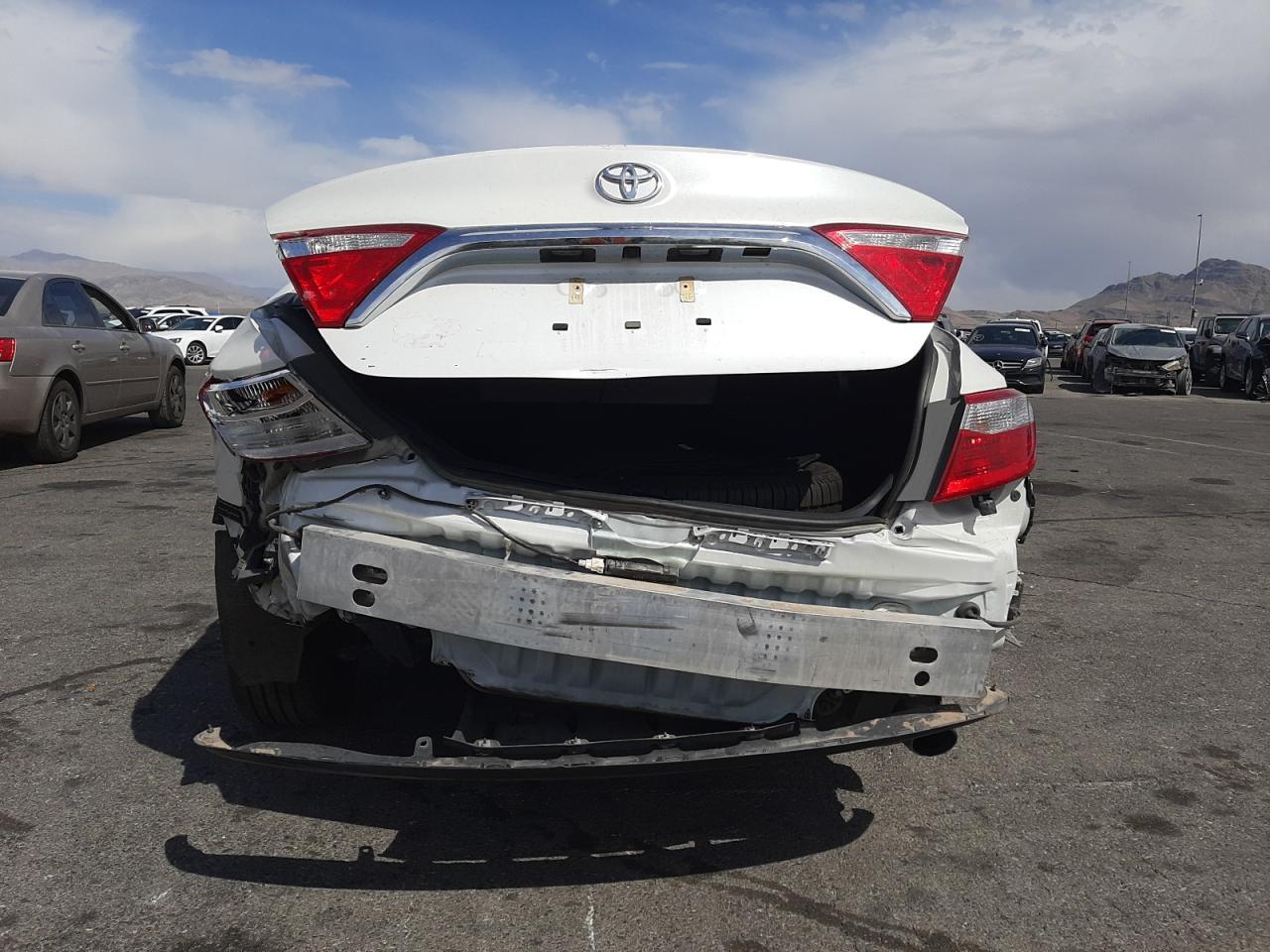 2017 TOYOTA CAMRY LE - Image 6