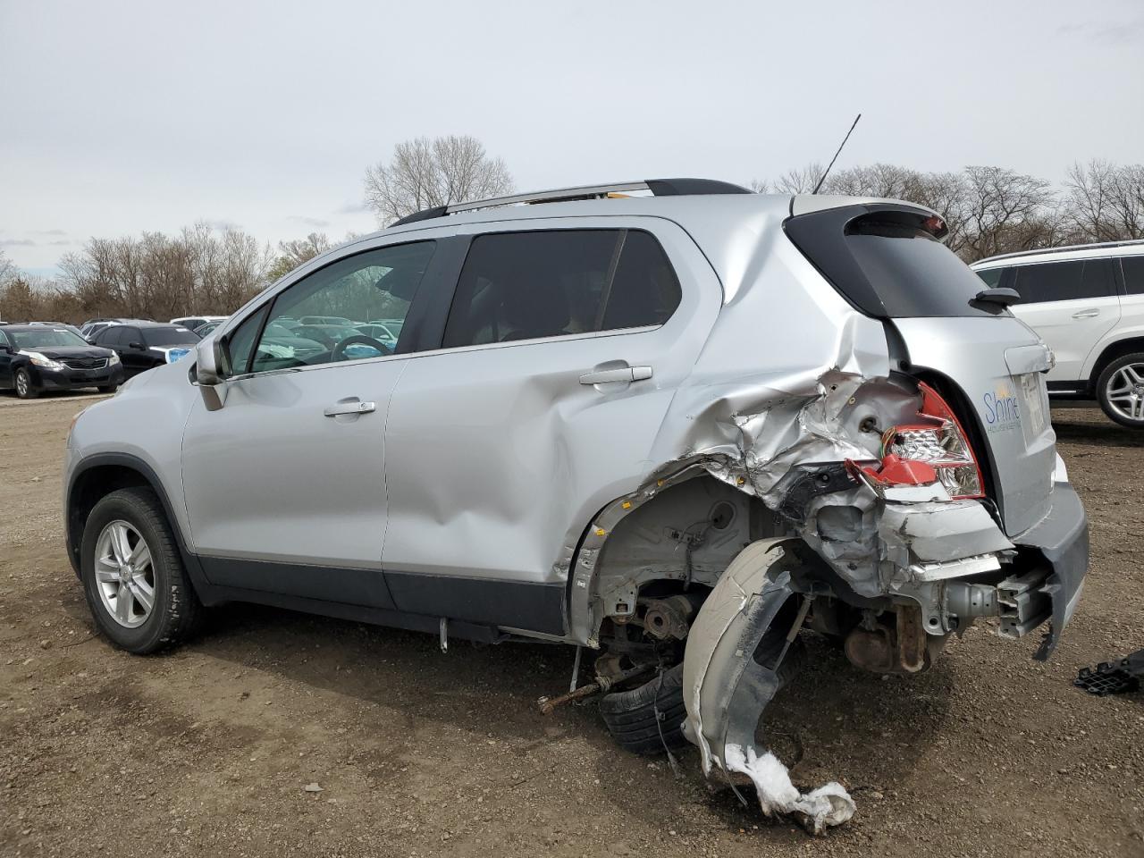 2015 CHEVROLET TRAX 1LT - Image 2