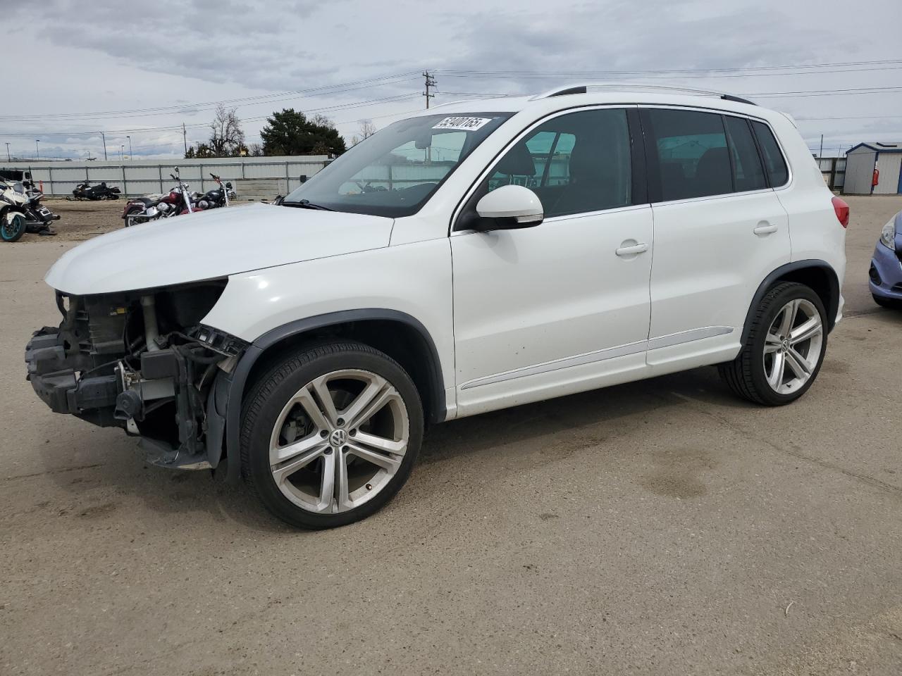 2015 VOLKSWAGEN TIGUAN S