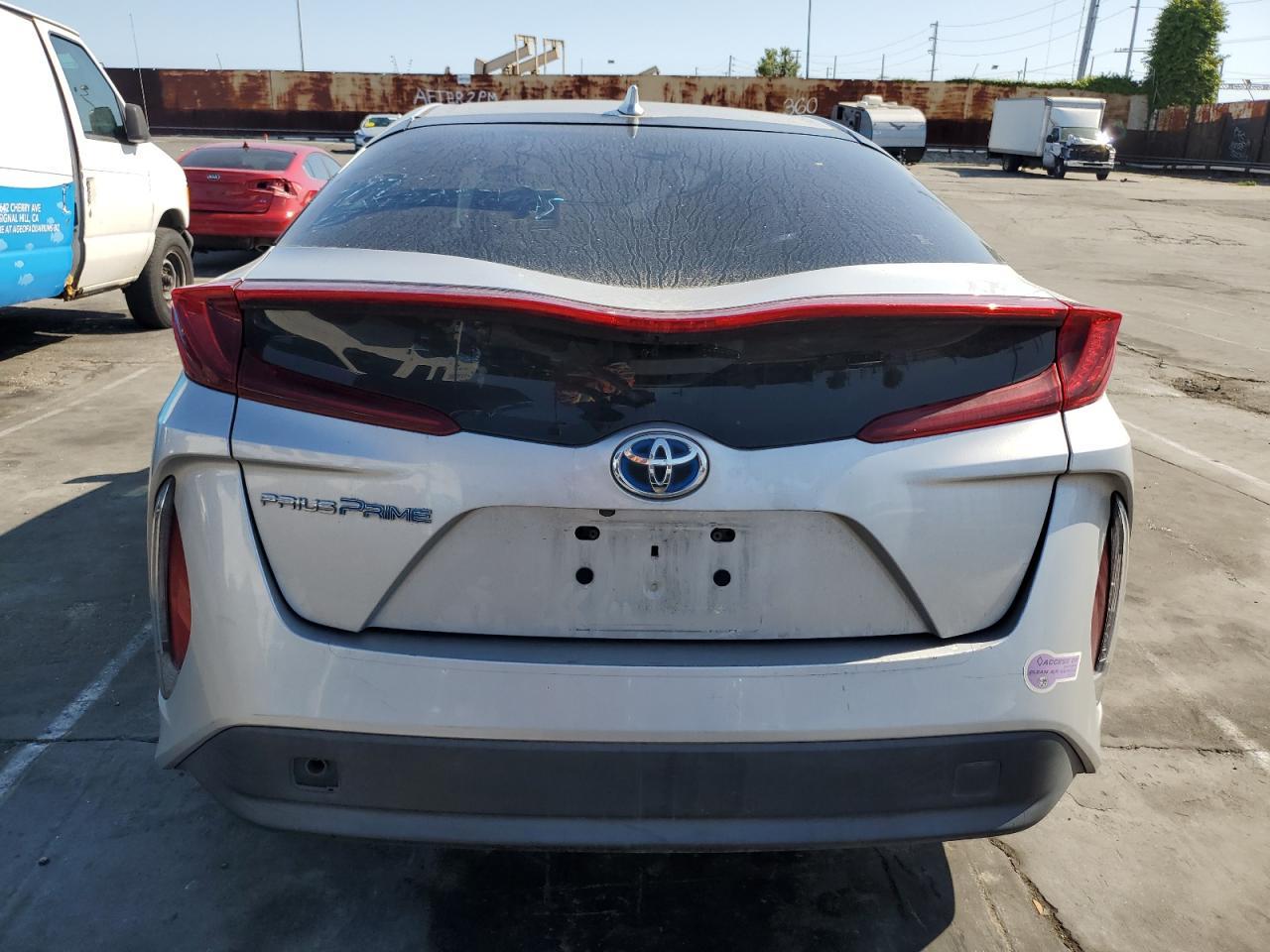2018 TOYOTA PRIUS PRIM - Фото 6
