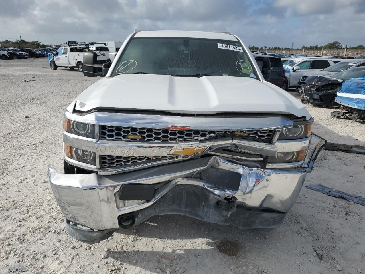 2019 CHEVROLET SILVERADO - Фото 5