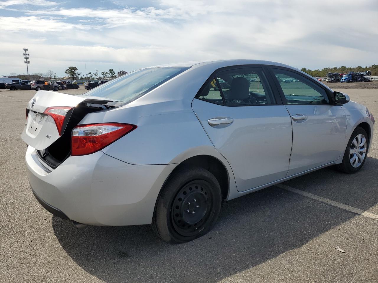 2015 TOYOTA COROLLA L - Фото 3