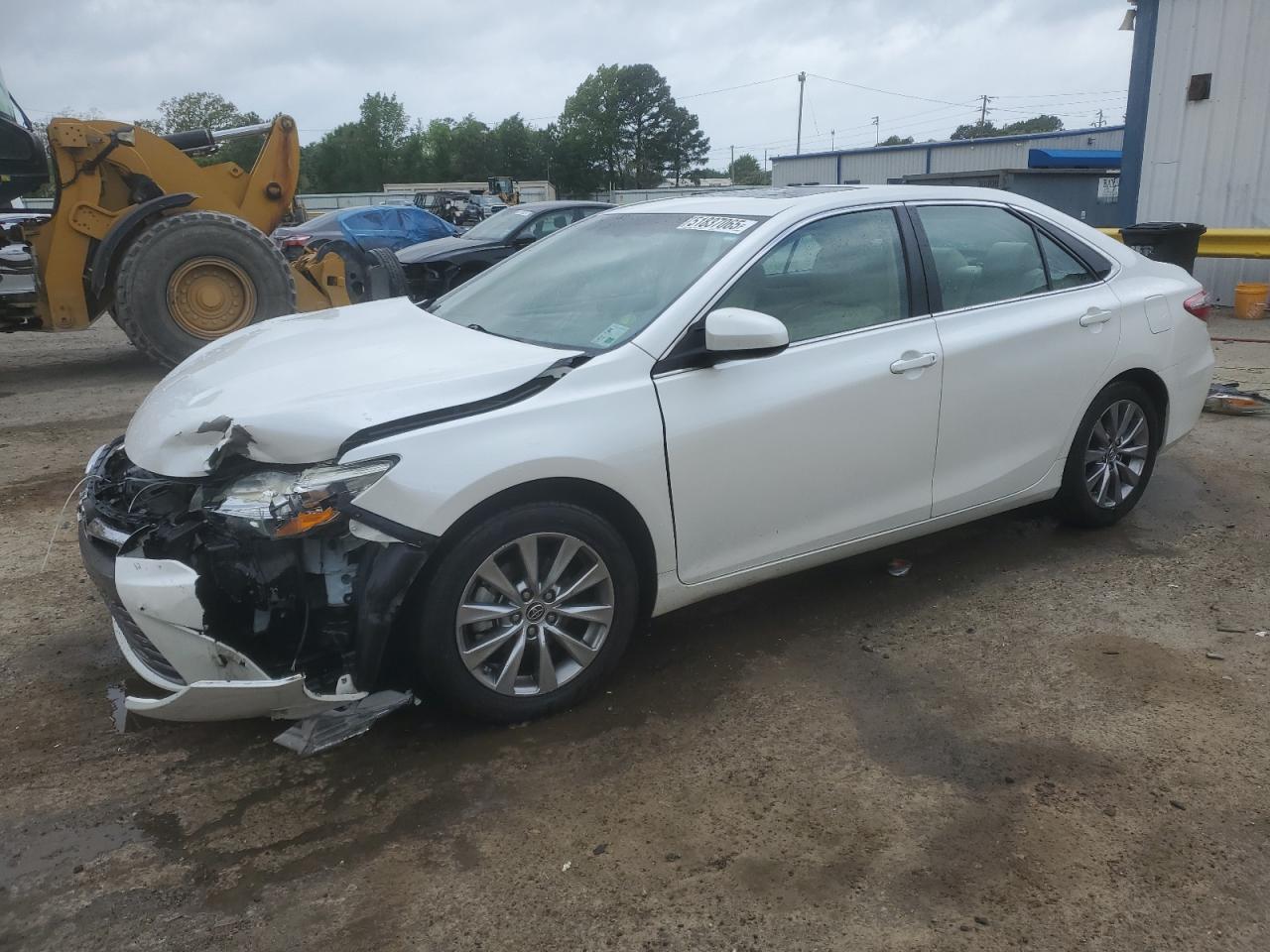 2015 TOYOTA CAMRY LE