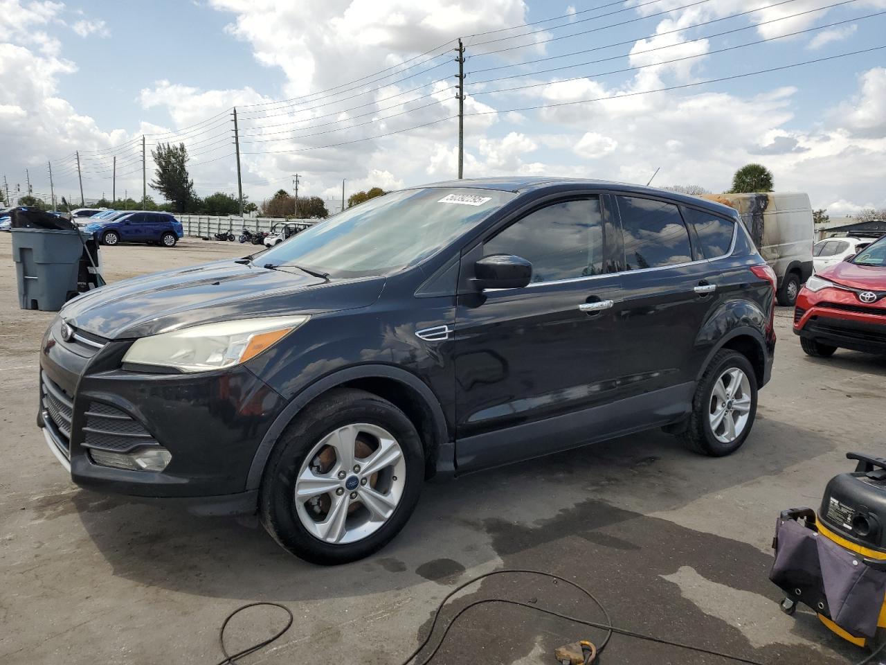 2013 FORD ESCAPE SE