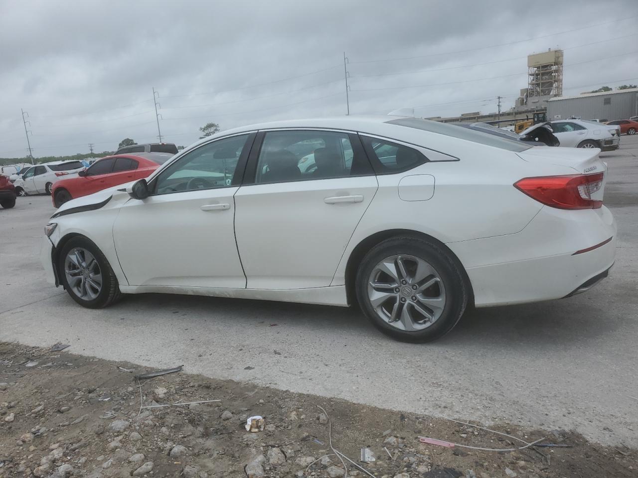 2018 HONDA ACCORD LX - Image 2
