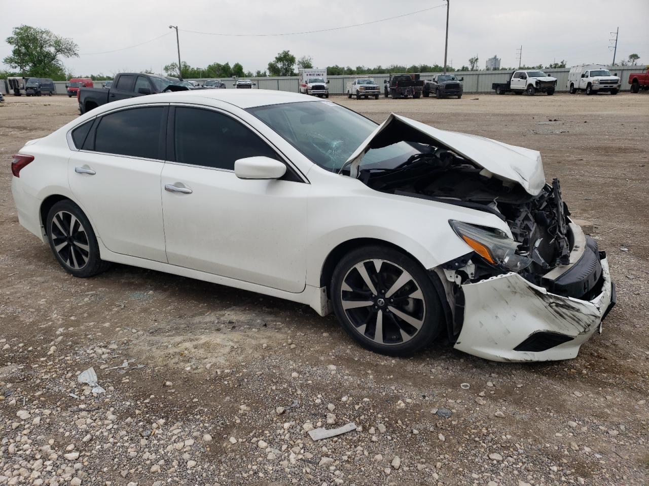 2018 NISSAN ALTIMA 2.5 - Фото 4