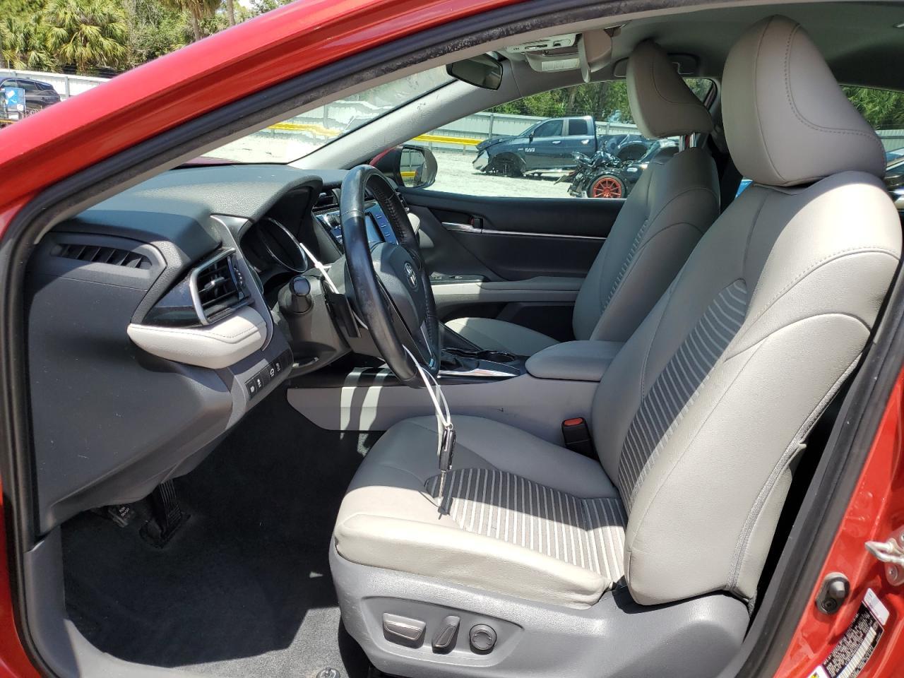 2019 TOYOTA CAMRY L - Фото 7