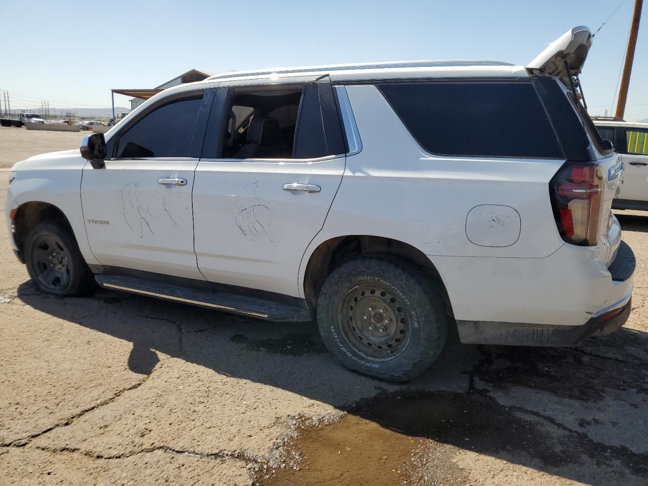 2023 CHEVROLET TAHOE K150 - Image 2