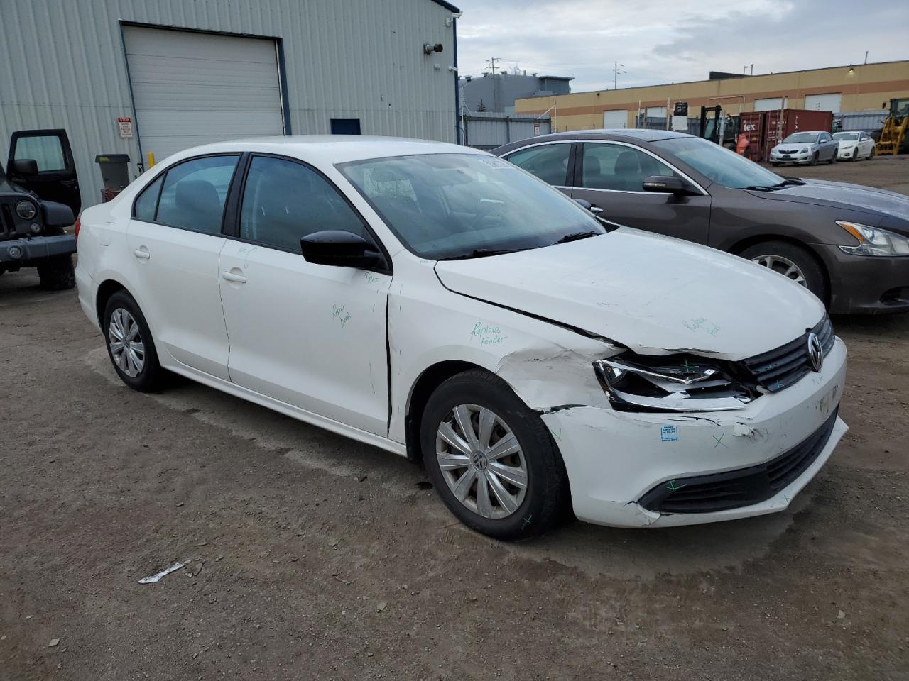 2013 VOLKSWAGEN JETTA BASE - Image 4