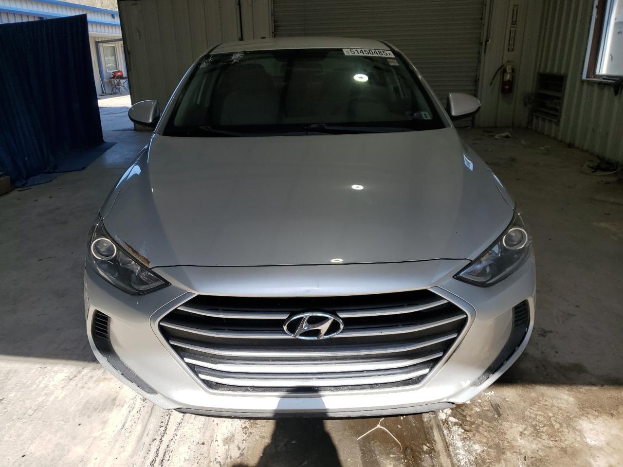 2018 HYUNDAI ELANTRA SE - Фото 5