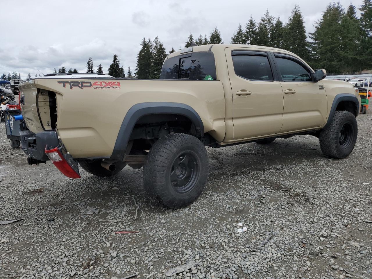 2017 TOYOTA TACOMA DOU - Фото 3